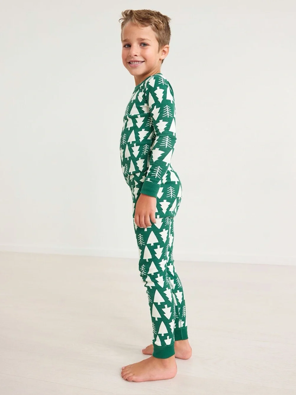 Hanna Andersson Holiday Christmas Tree Pajama Set in Winter Green
